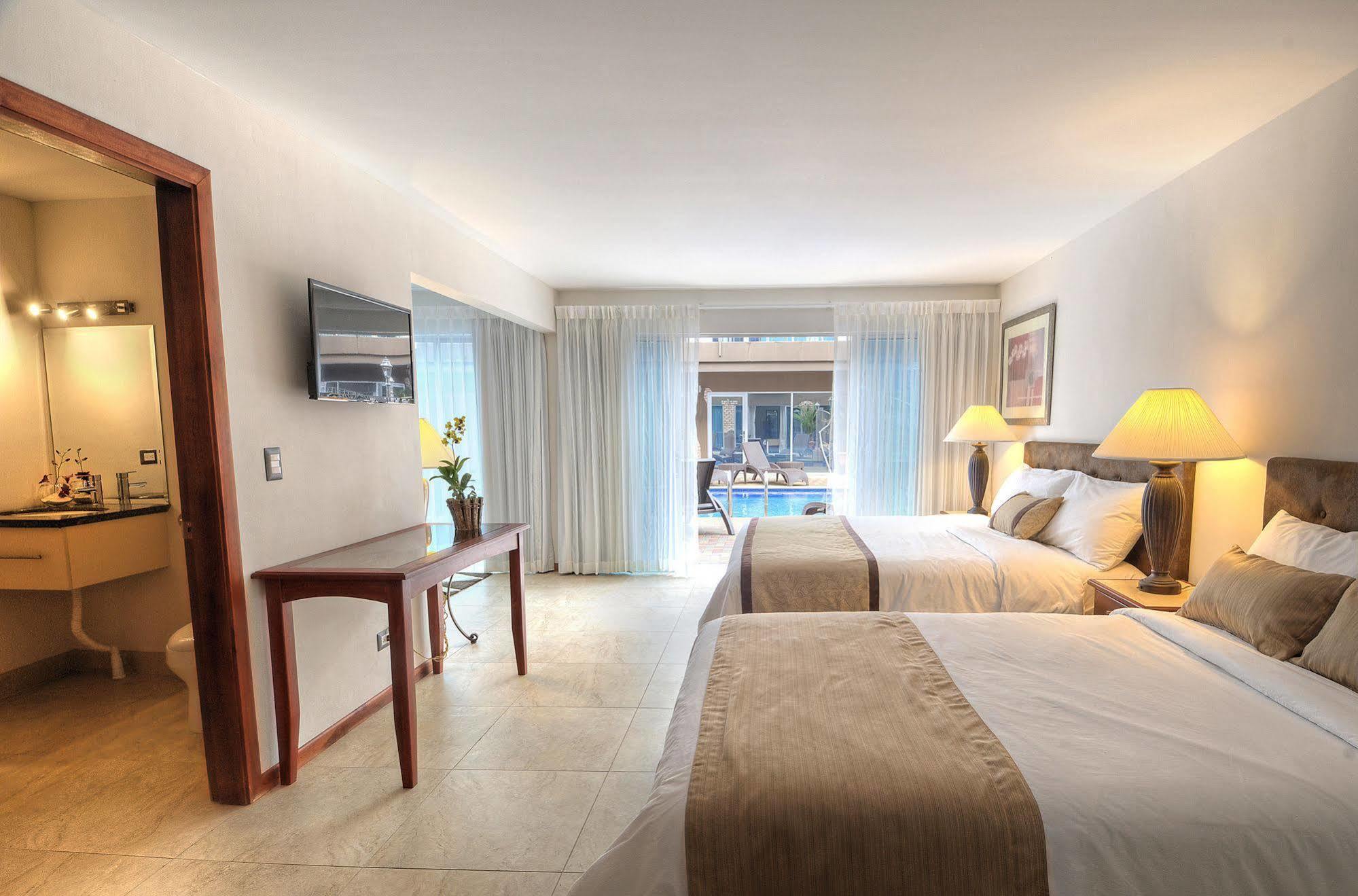 Beachfront Hotel Tramonto 哈科 外观 照片